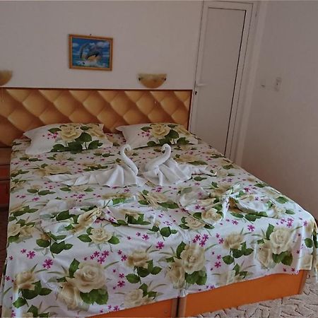 Sianie Guest House Ravda Eksteriør billede
