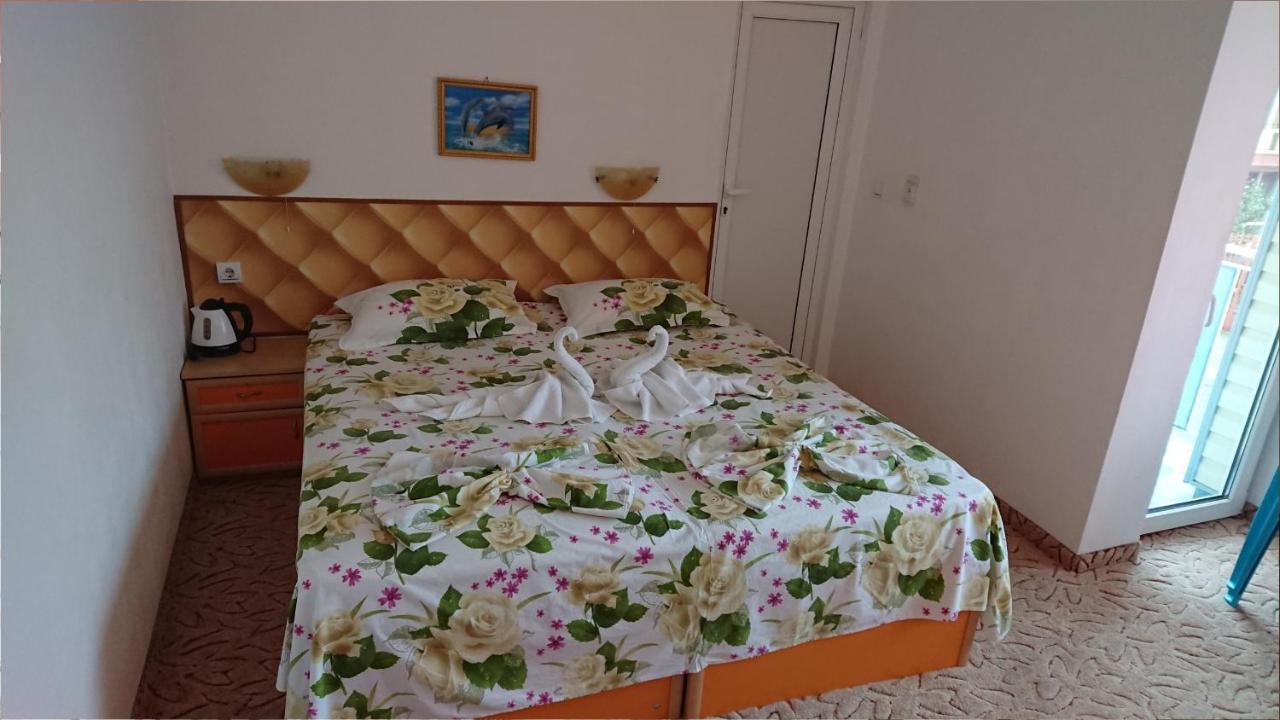 Sianie Guest House Ravda Eksteriør billede