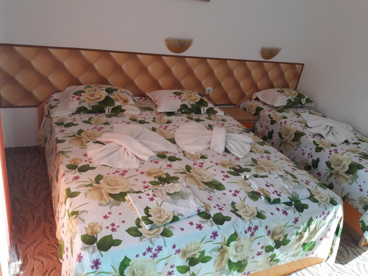 Sianie Guest House Ravda Eksteriør billede